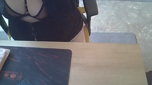 Silvia2277 online show from February 2026 09:20:01 AM