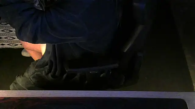 Silvia2277 online show from April 2026 07:20:01 PM