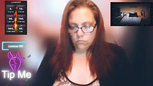 sexybeautifularies online show from October 2025 02:51:02 PM