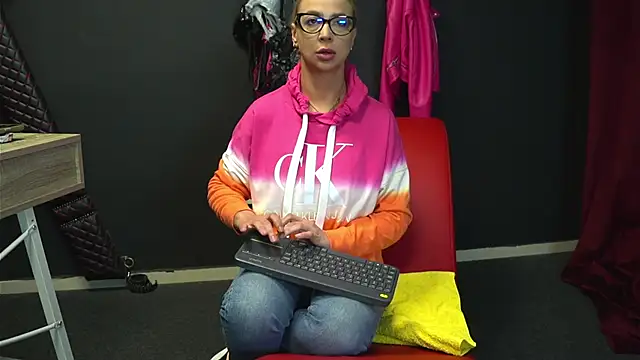 CelineConner online show from October 2025 04:02:02 AM