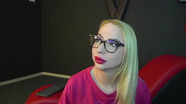 Snapshot of CelineConner chatting on February 2025 05:26:01 AM CelineConner online show from February 2025 05:26:01 AM