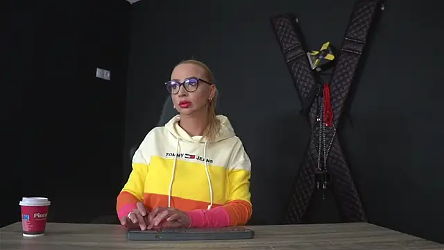 CelineConner online show from September 2025 04:11:01 AM