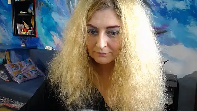 Helen1974 online show from October 2025 08:38:01 PM