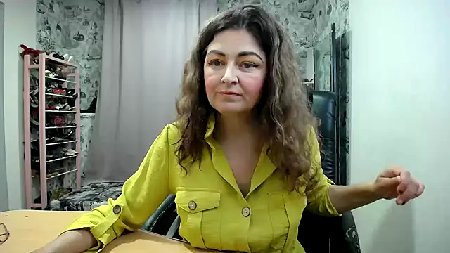 Helen1974 online show from April 2026 04:49:01 PM