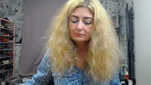 Helen1974 online show from October 2025 03:41:02 AM