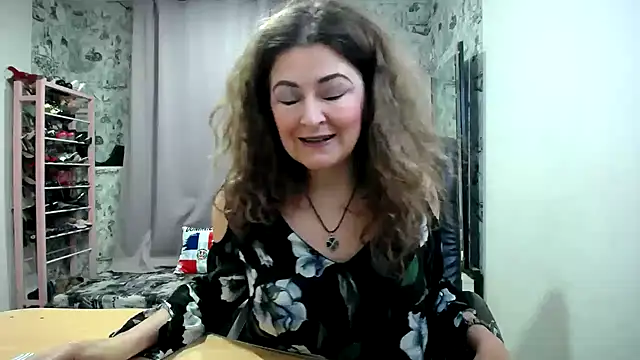 Helen1974 online show from May 2026 01:54:01 AM