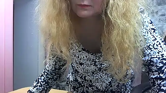 Helen1974 online show from December 2025 01:13:02 PM