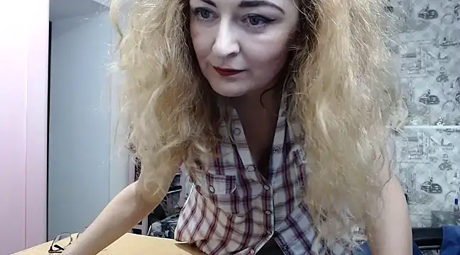 Helen1974 online show from January 2025 10:12:02 PM