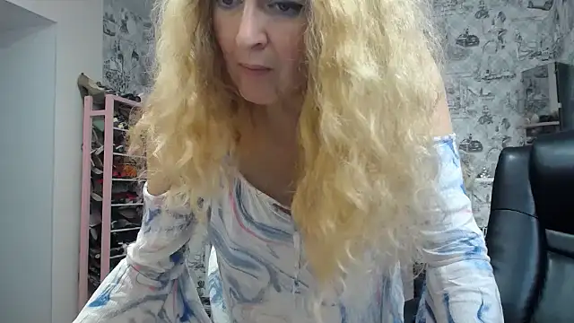 Helen1974 online show from October 2025 03:55:02 PM