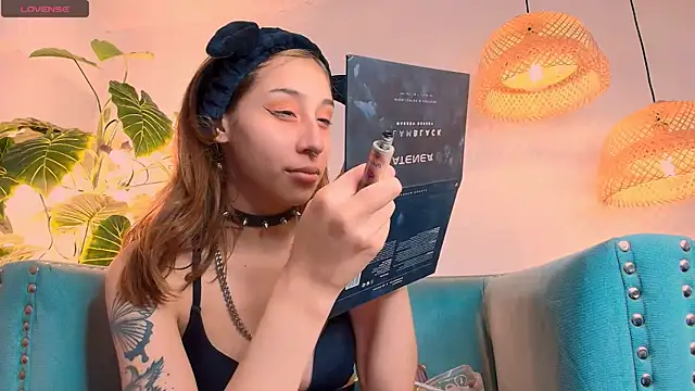 bellablack27 online show from March 2025 01:28:01 PM