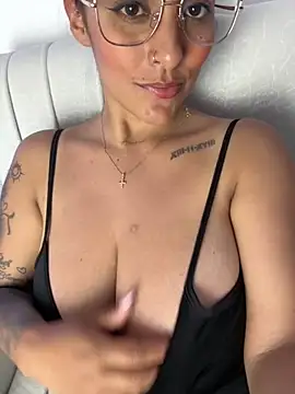 Seized lust online show from November 2025 08:45:01 PM