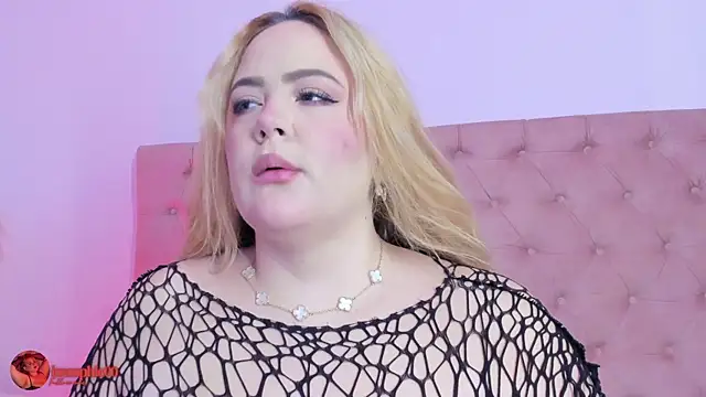 sophiarossee  online show from December 2025 11:58:02 AM