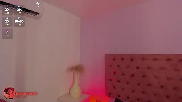 sophiarossee  online show from October 2025 01:01:01 PM