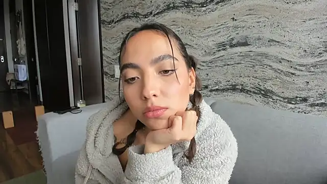 Snapshot of Sophi__a chatting on November 2025 08:01:02 PM Sophi a online show from November 2025 08:01:02 PM