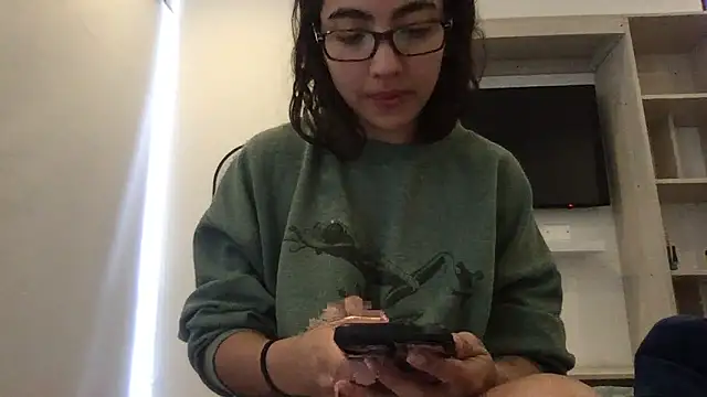 Snapshot of Sophi__a chatting on April 2026 06:21:01 PM Sophi a online show from April 2026 06:21:01 PM