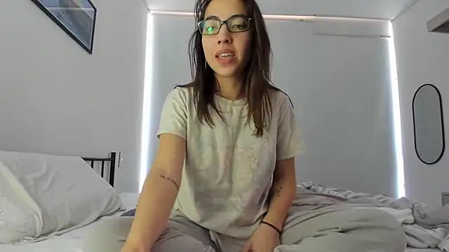Snapshot of Sophi__a chatting on February 2026 02:46:01 PM Sophi a online show from February 2026 02:46:01 PM