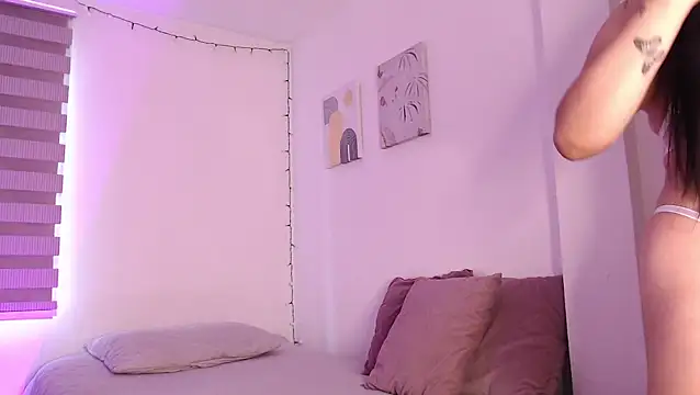 Megan FE online show from April 2026 01:18:02 PM