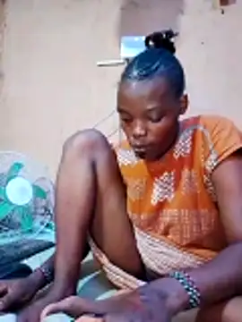 cute naimah online show from February 2026 06:41:01 PM