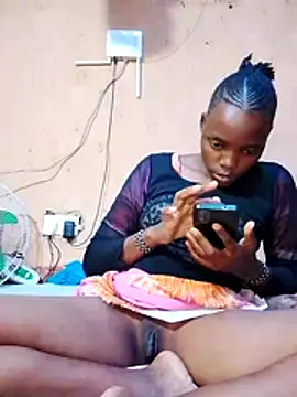 cute naimah online show from February 2026 06:08:02 PM