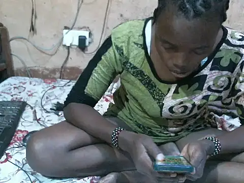 cute naimah online show from April 2026 07:51:01 PM