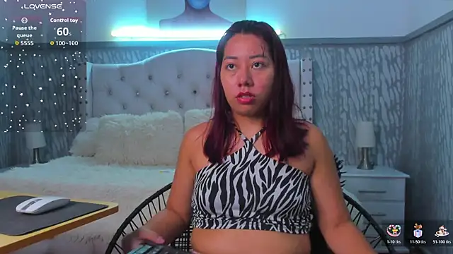 sexylaurita online show from April 2026 11:17:01 AM