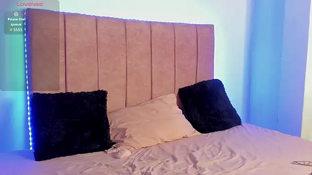 Snapshot of sexylaurita chatting on February 2026 02:24:02 PM sexylaurita online show from February 2026 02:24:02 PM