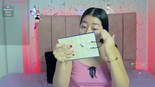 Snapshot of sexylaurita chatting on October 2025 02:29:02 PM sexylaurita online show from October 2025 02:29:02 PM