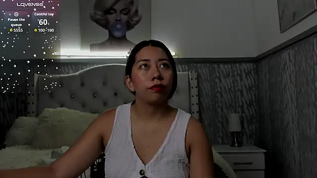 sexylaurita online show from March 2026 11:22:02 AM