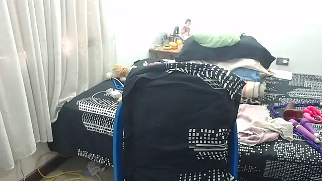 Anny Smith69 online show from November 2025 05:18:01 PM