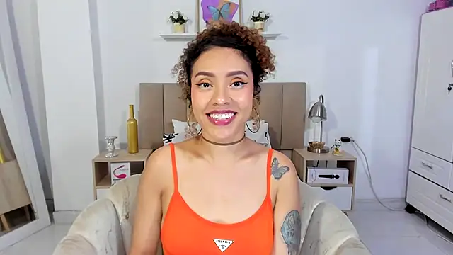 Snapshot of Zoe_Gruber chatting on June 2026 12:32:02 AM Zoe Gruber online show from June 2026 12:32:02 AM