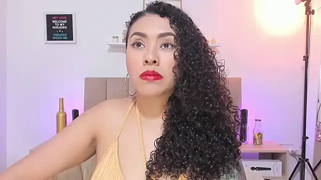 Snapshot of Zoe_Gruber chatting on November 2025 07:30:01 PM Zoe Gruber online show from November 2025 07:30:01 PM