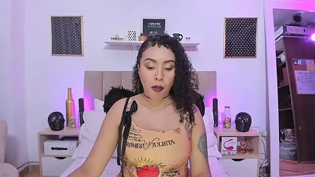 Zoe Gruber online show from October 2025 07:15:01 PM