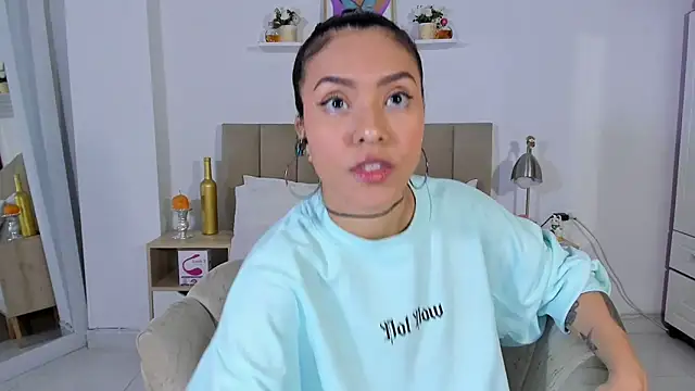 Zoe Gruber online show from April 2026 11:28:01 PM