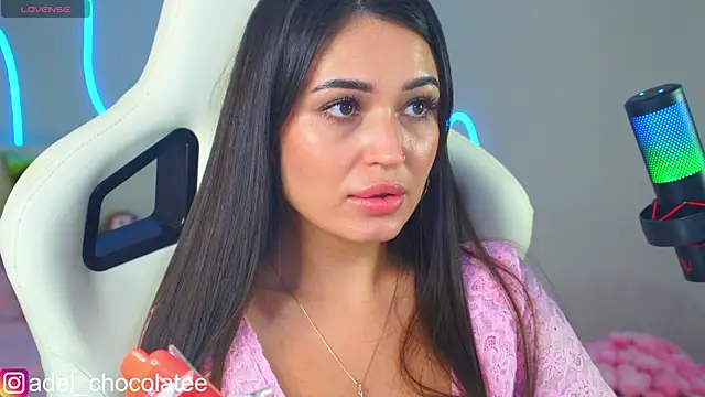 Snapshot of Adel_chocolate_ chatting on October 2025 08:49:02 AM Adel chocolate online show from October 2025 08:49:02 AM