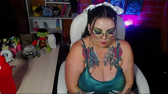 Snapshot of juliette_rd chatting on October 2025 04:13:02 AM juliette rd online show from October 2025 04:13:02 AM