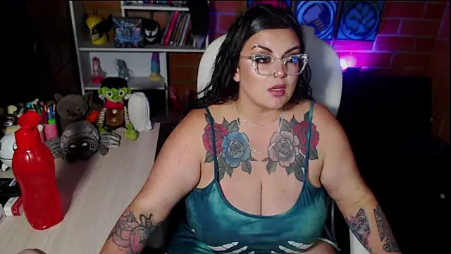 Snapshot of juliette_rd chatting on October 2025 02:56:01 AM juliette rd online show from October 2025 02:56:01 AM