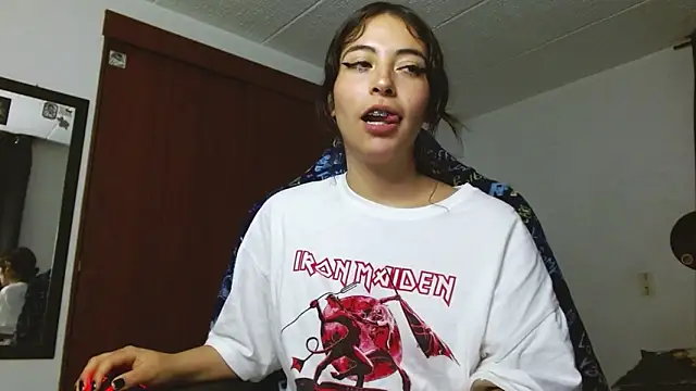 liisaxxx online show from February 2026 04:54:01 AM