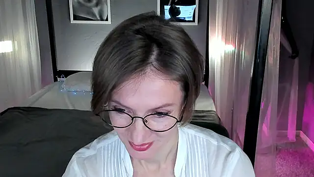 Snapshot of Dorothy_Meyer chatting on December 2025 03:07:01 AM Dorothy Meyer online show from December 2025 03:07:01 AM