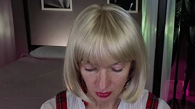 Dorothy Meyer online show from September 2025 10:22:01 AM
