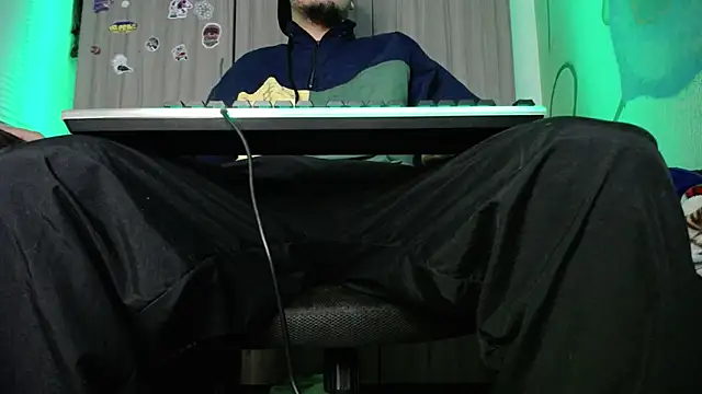 zacwatson  online show from February 2025 05:19:02 PM