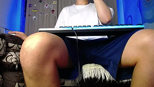 zacwatson  online show from February 2025 10:58:02 AM