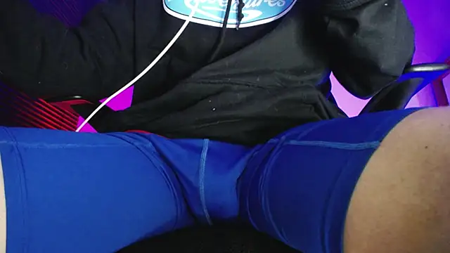 zacwatson  online show from March 2026 12:33:02 AM