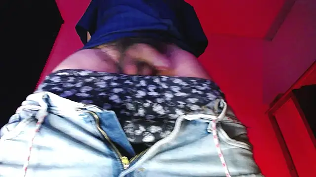 zacwatson  online show from December 2025 11:21:01 PM