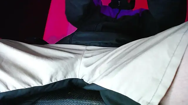 zacwatson  online show from November 2025 01:53:02 AM