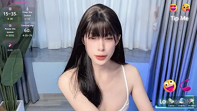Snapshot of Aurora_99 chatting on September 2025 11:23:02 PM Aurora 99 online show from September 2025 11:23:02 PM