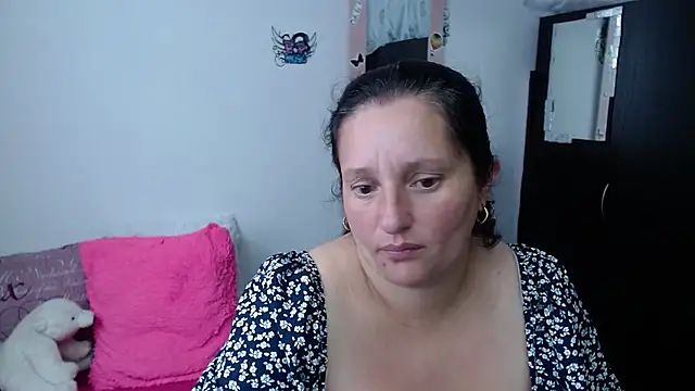 CristialJones  online show from October 2025 03:14:02 PM
