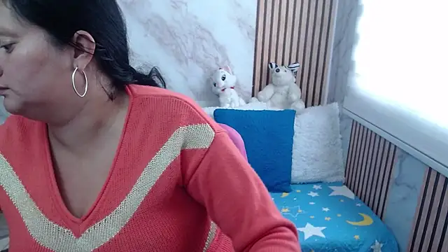 CristialJones  online show from September 2025 01:26:02 PM