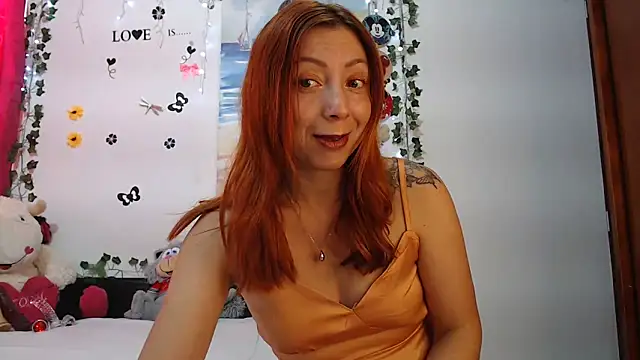 Snapshot of malusexy33 chatting on January 2025 02:35:02 PM malusexy33 online show from January 2025 02:35:02 PM