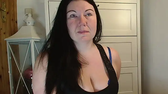 p6w official online show from November 2025 06:23:02 AM