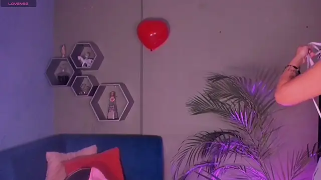 Sussy Bell01 online show from February 2025 06:03:01 PM